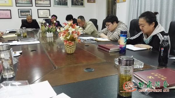 甘肅省京劇團(tuán)黨總支傳達(dá)《學(xué)習(xí)宣傳貫徹習(xí)近平總書(shū)記參加甘肅代表團(tuán)審議時(shí)的重要講話精神》