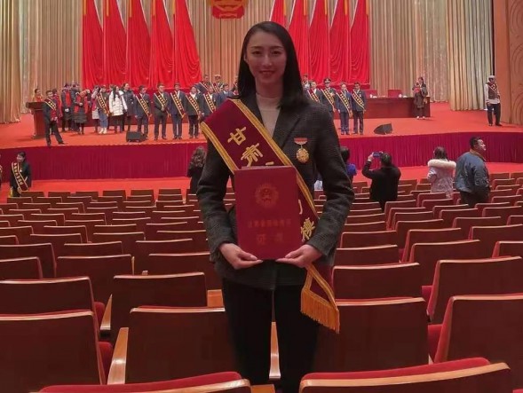 致敬！甘肅演藝集團(tuán)歌舞劇院舞蹈演員康琦榮獲2020年甘肅省勞動(dòng)模范稱號(hào)