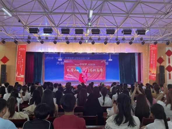 “三抓三促”行動進行時——甘肅演藝集團敦煌藝術(shù)團開展省級政府購買優(yōu)秀傳統(tǒng)文化、高雅藝術(shù)“進校園”惠民演出