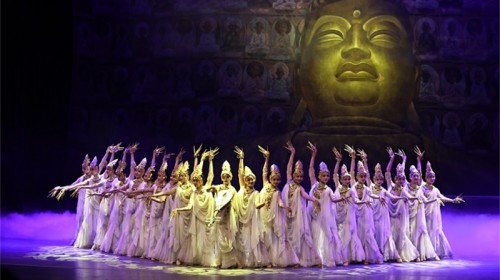 中國(guó)經(jīng)典舞劇《絲路花雨》蘭州駐場(chǎng)常態(tài)化演出正式開(kāi)啟